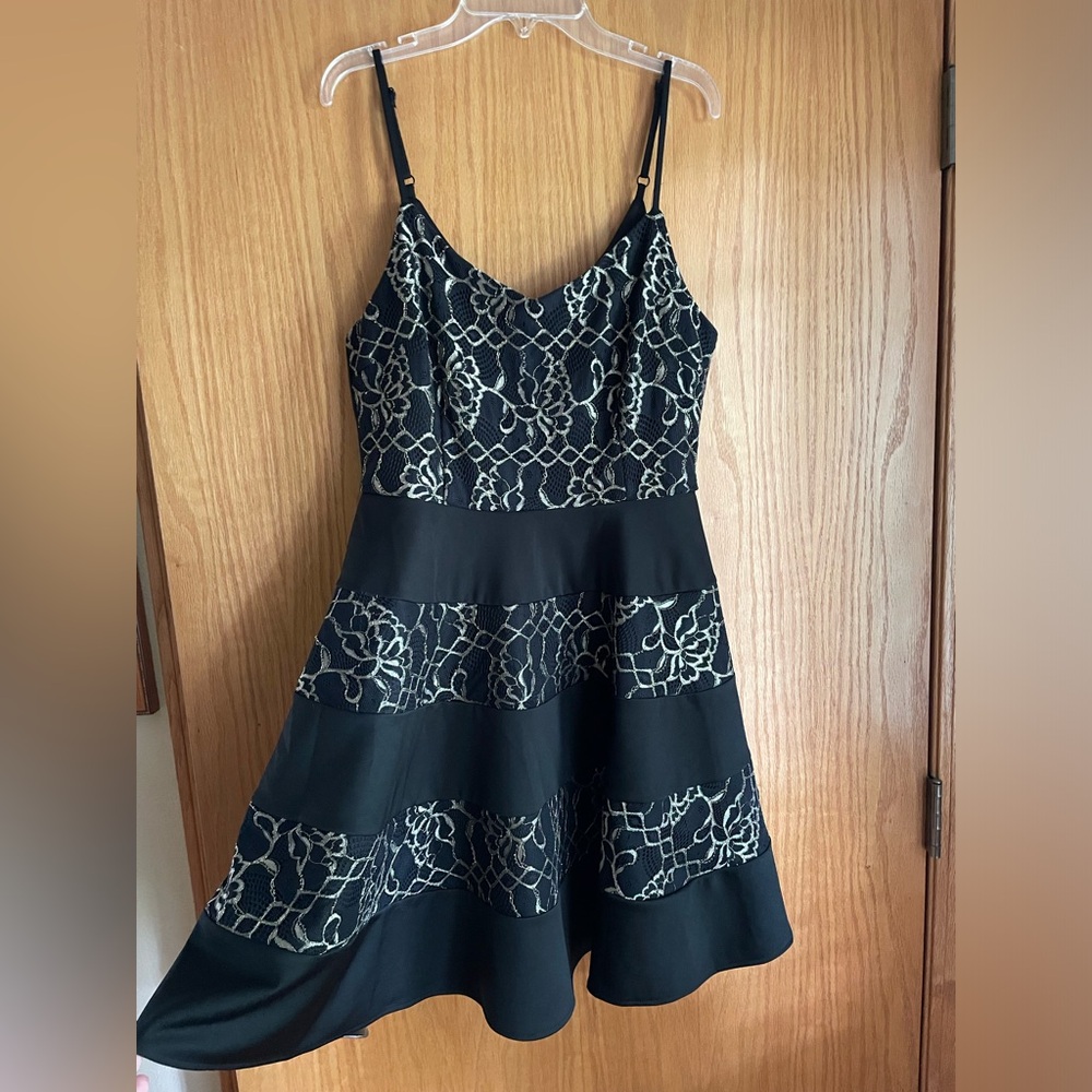 Annabella A Line Metallic Lace Overlay Dressy Dress Black and Gold Size M